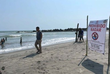 Alertan a bañistas por tiburón en playas de Tapachula