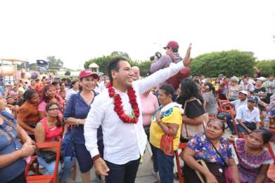 Eduardo Ramírez renuncia a Chiapas; se queda a coordinar en el Senado