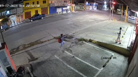 Iba pasando y terminó baleado; sucedió en Tuxtla