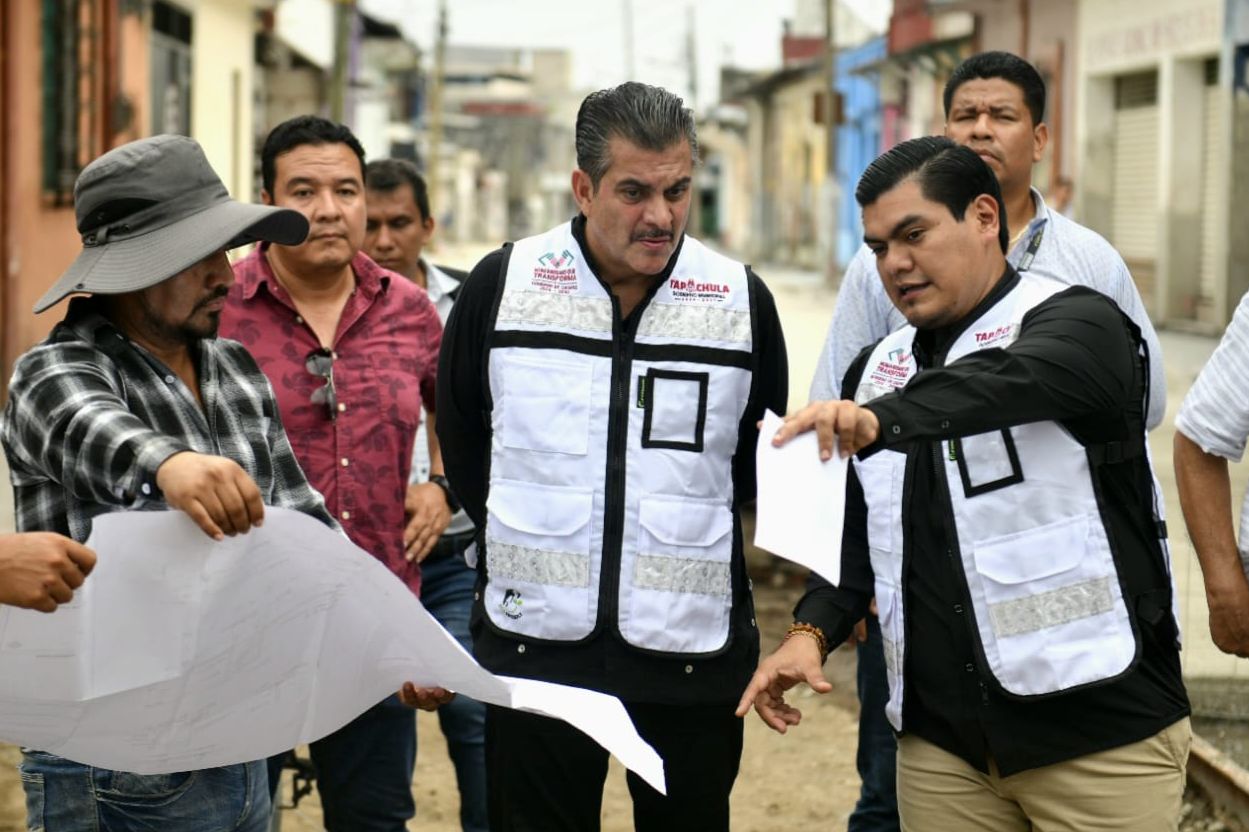 Modernización urbana en el Soconusco: Seis cuadras del Centro de Tapachula reciben concreto hidráulico y banquetas nuevas